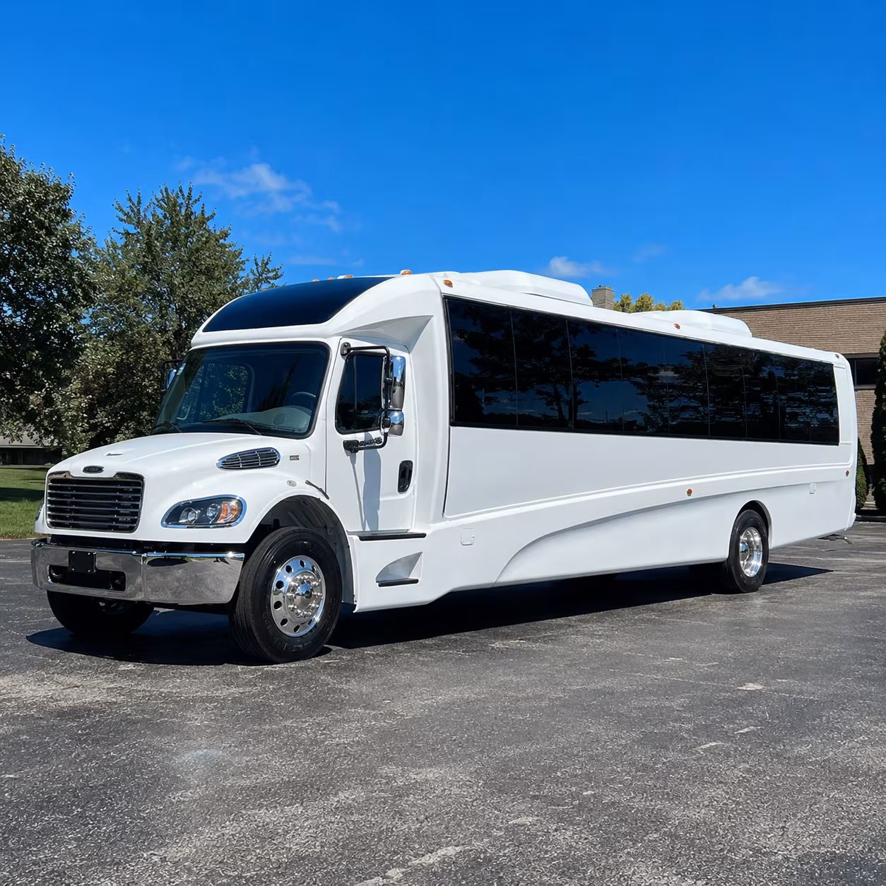 parker 20 passenger minibus